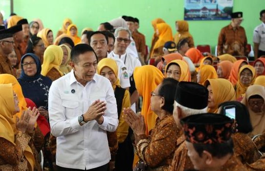 Wali Kota Malang, Wahyu Hidayat, saat menghadiri peringatan HUT ke-64 PWRI di Aula Dinsos P3AP2KB Kota Malang, Rabu (22/7/2026). (foto: prokopim)