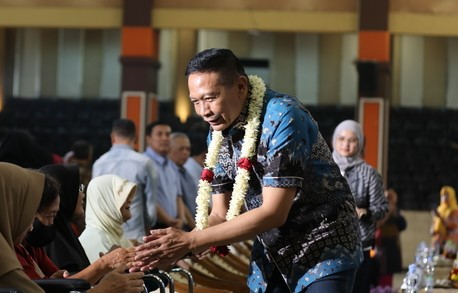 Wali Kota Malang Wahyu Hidayat dalam Peringatan Hari Lanjut Usia Nasional (HLUN) ke-30 dan Pembinaan Karang Werda Kota Malang Tahun 2026 di Gedung Samantha Krida Universitas Brawijaya Malang, Sabtu (20/6/2026).